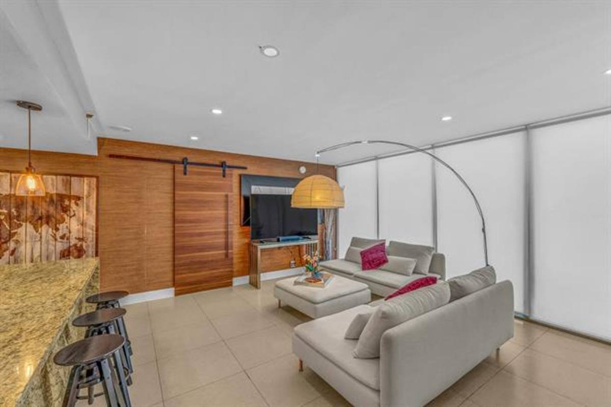 Condo for rent at 7601 E Treasure Dr, Miami Beach, FL 33141