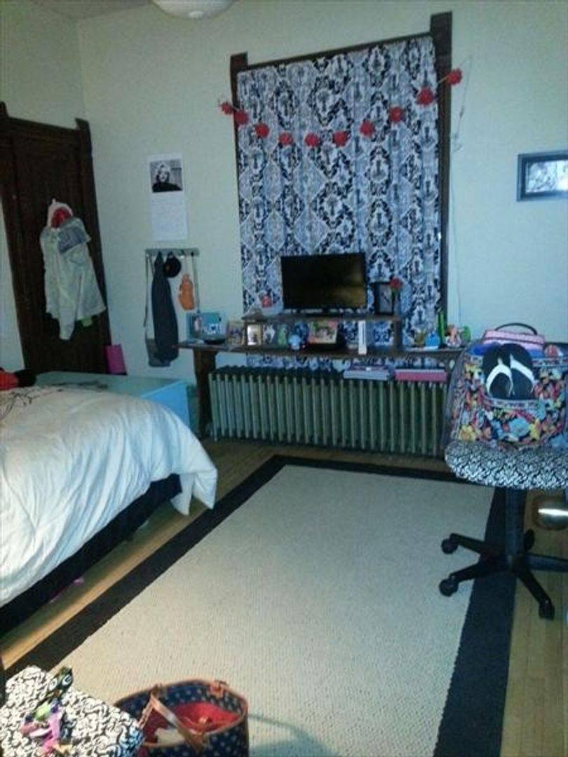 Townhouse for rent at 2629 N Bartlett Ave, Milwaukee, WI 53211