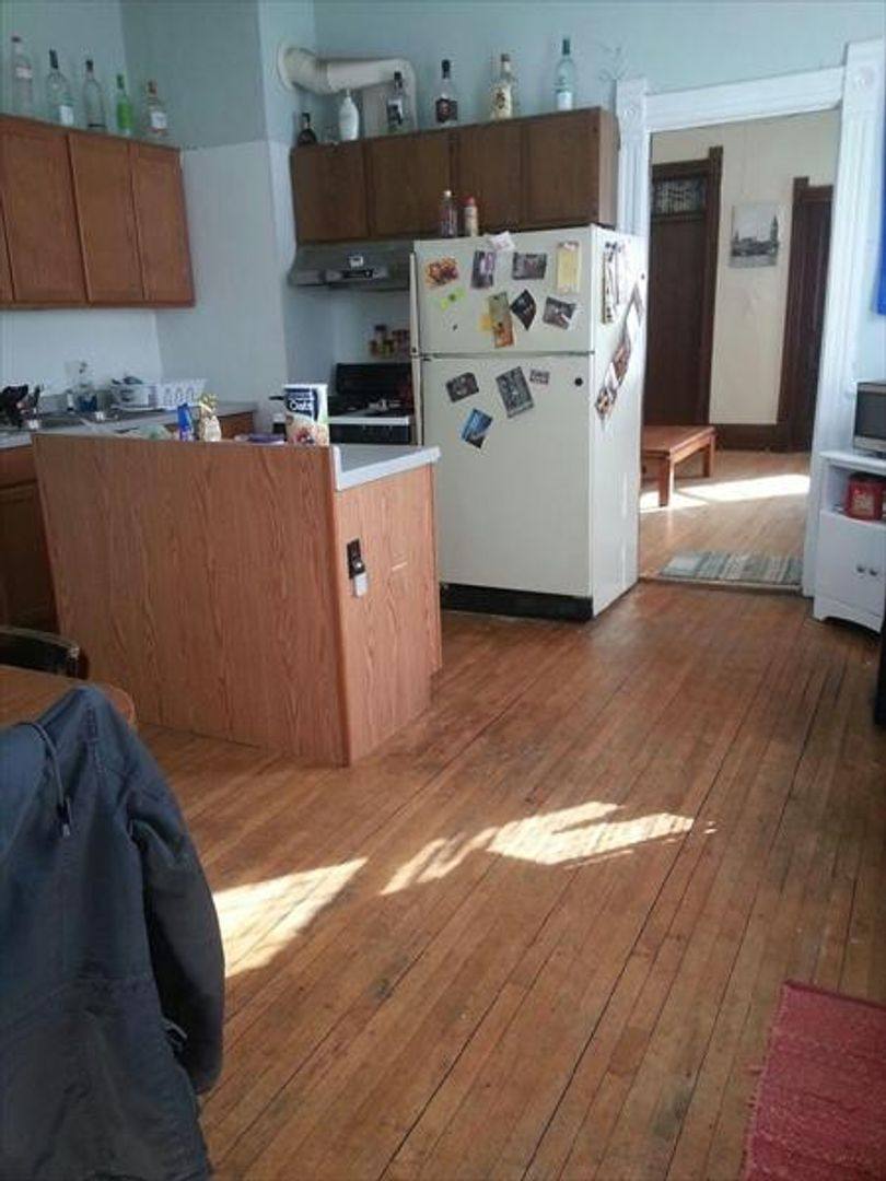 Townhouse for rent at 2629 N Bartlett Ave, Milwaukee, WI 53211