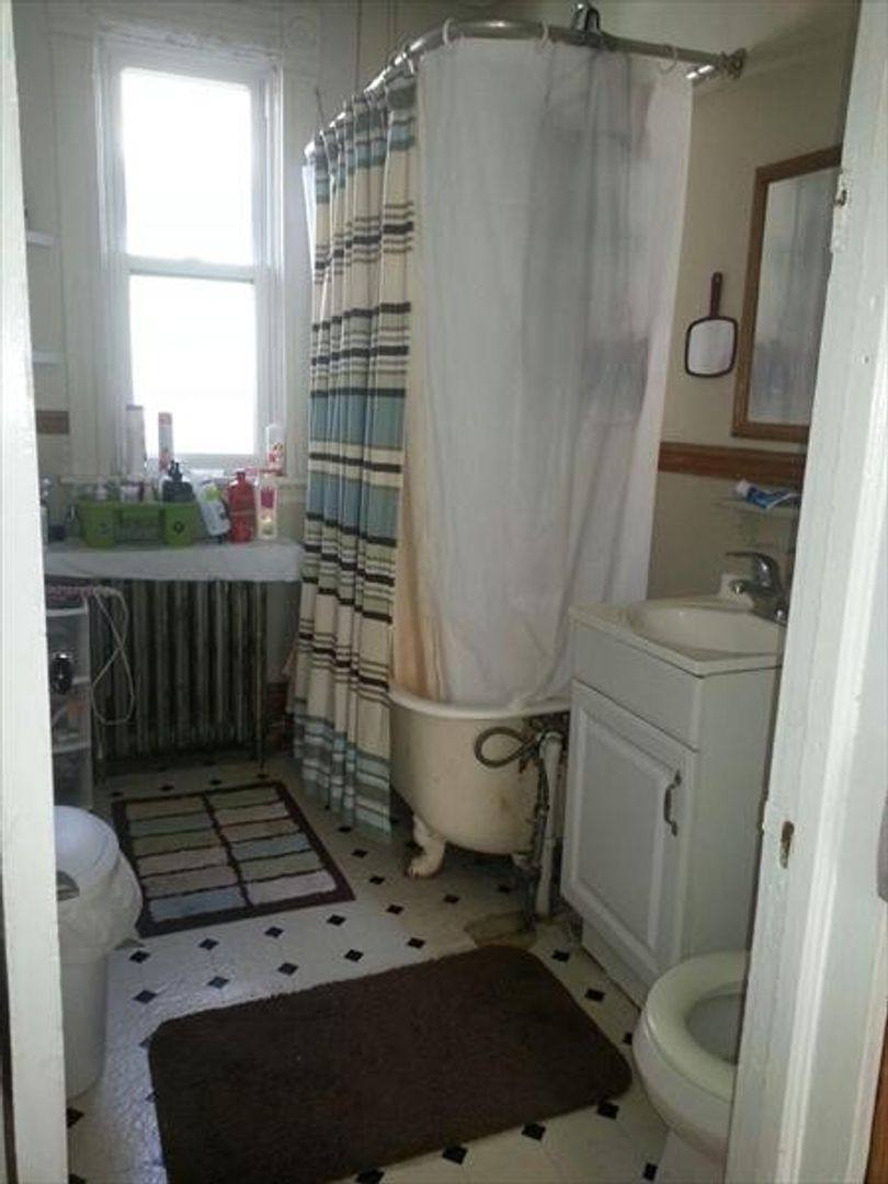 Townhouse for rent at 2629 N Bartlett Ave, Milwaukee, WI 53211