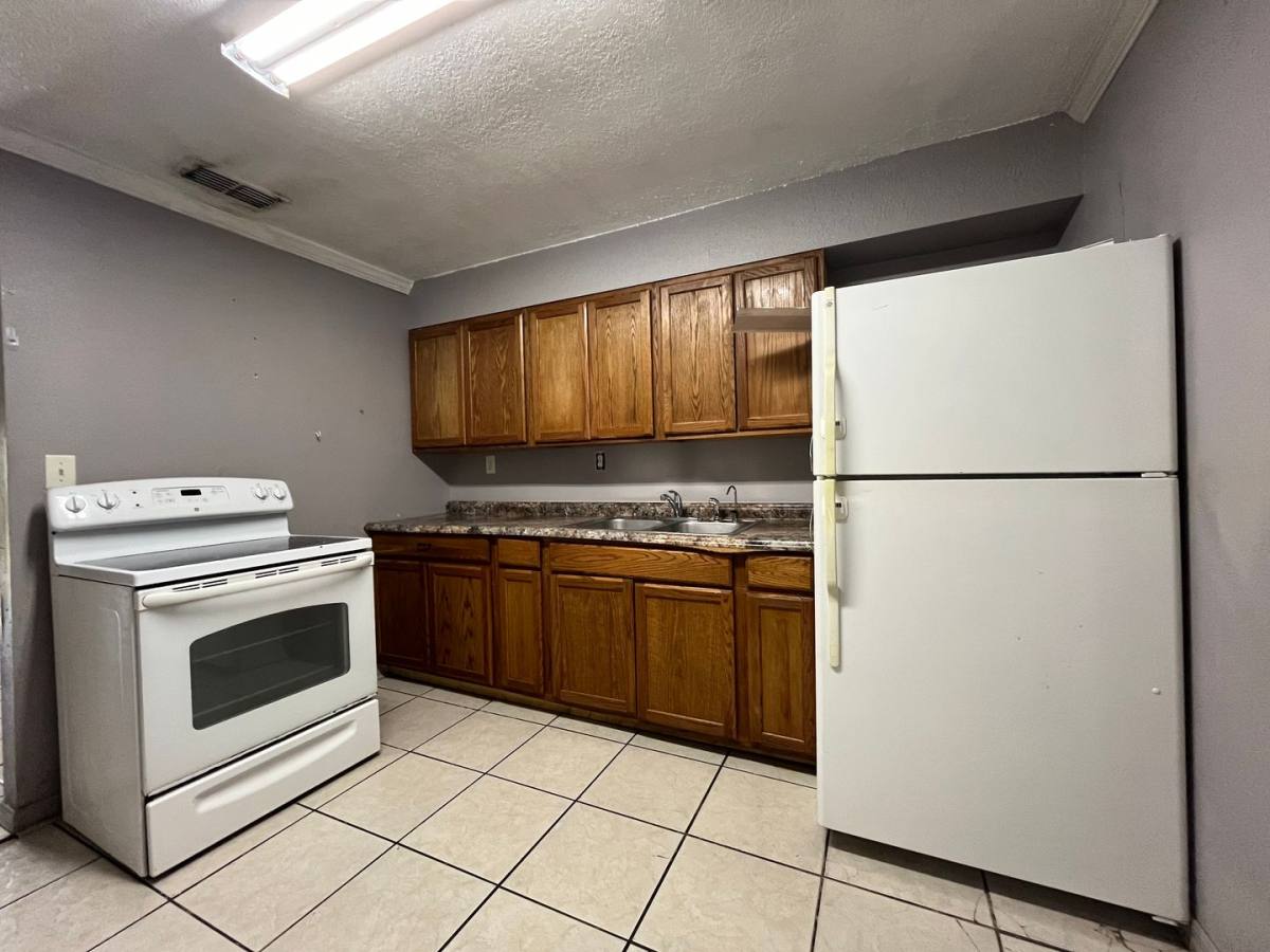 House for rent at 1301 W Walnut St, Lakeland, FL 33815