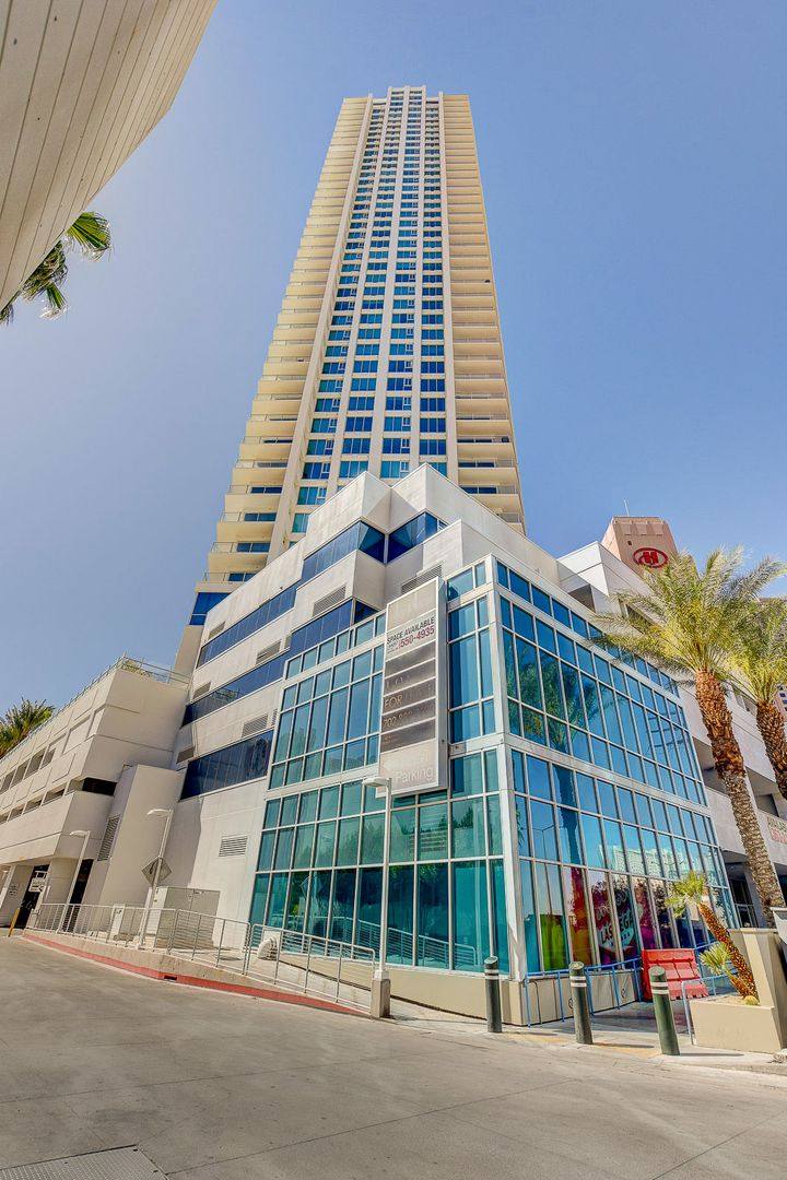 Apartment for rent at 2700 Las Vegas Blvd, Las Vegas, NV 89109