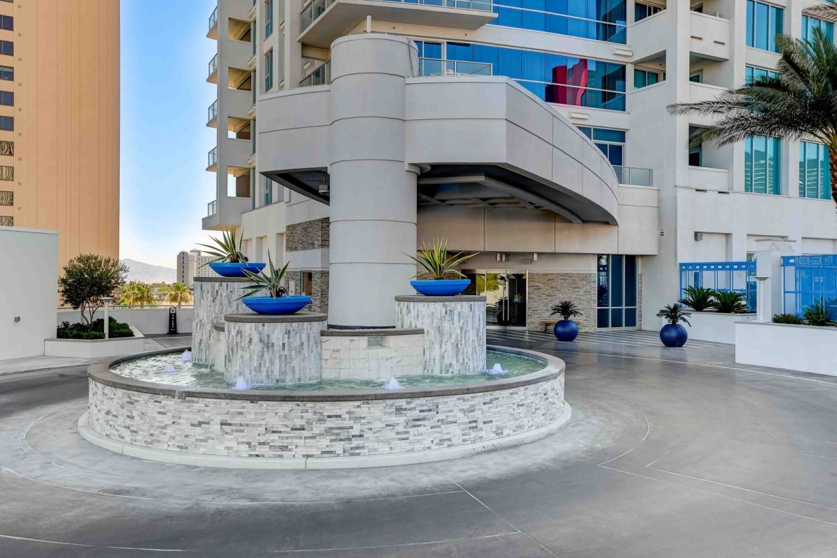 Apartment for rent at 2700 Las Vegas Blvd, Las Vegas, NV 89109