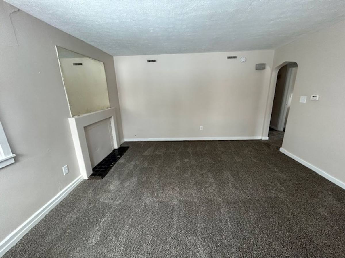 House for rent at 1763 E 36th St, Lorain, OH 44055