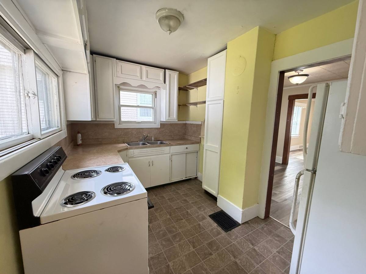 House for rent at 174 Walcott Ave, Jackson, MI 49203