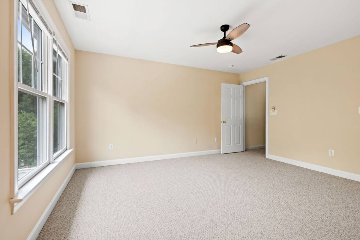 Townhouse for rent at 904 Edgewater Circle, Chapel Hill, NC 27516