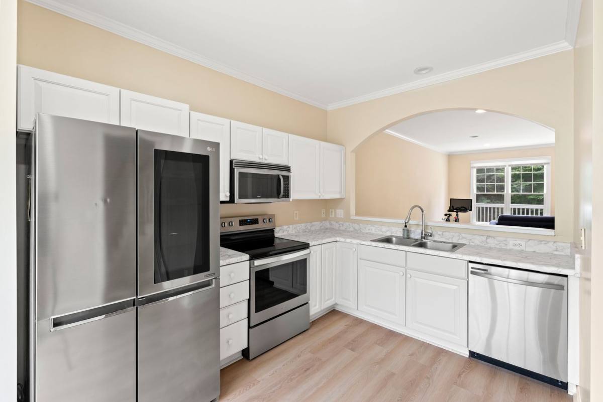 Townhouse for rent at 904 Edgewater Circle, Chapel Hill, NC 27516