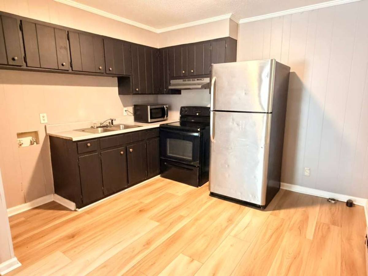 Apartment for rent at 200 Memorial Park Dr, Thomasville, NC 27360