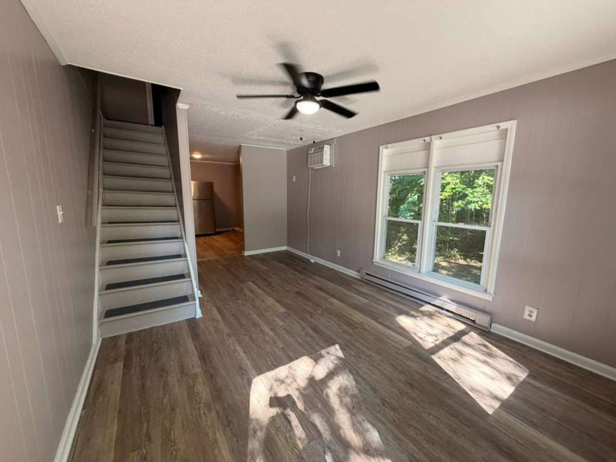 Apartment for rent at 200 Memorial Park Dr, Thomasville, NC 27360