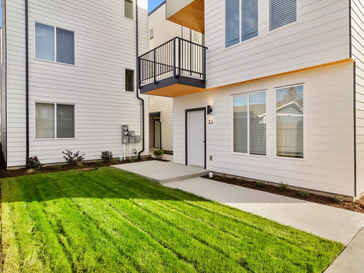 Apartment for rent at 4306 S Lawrence St, Tacoma, WA 98409