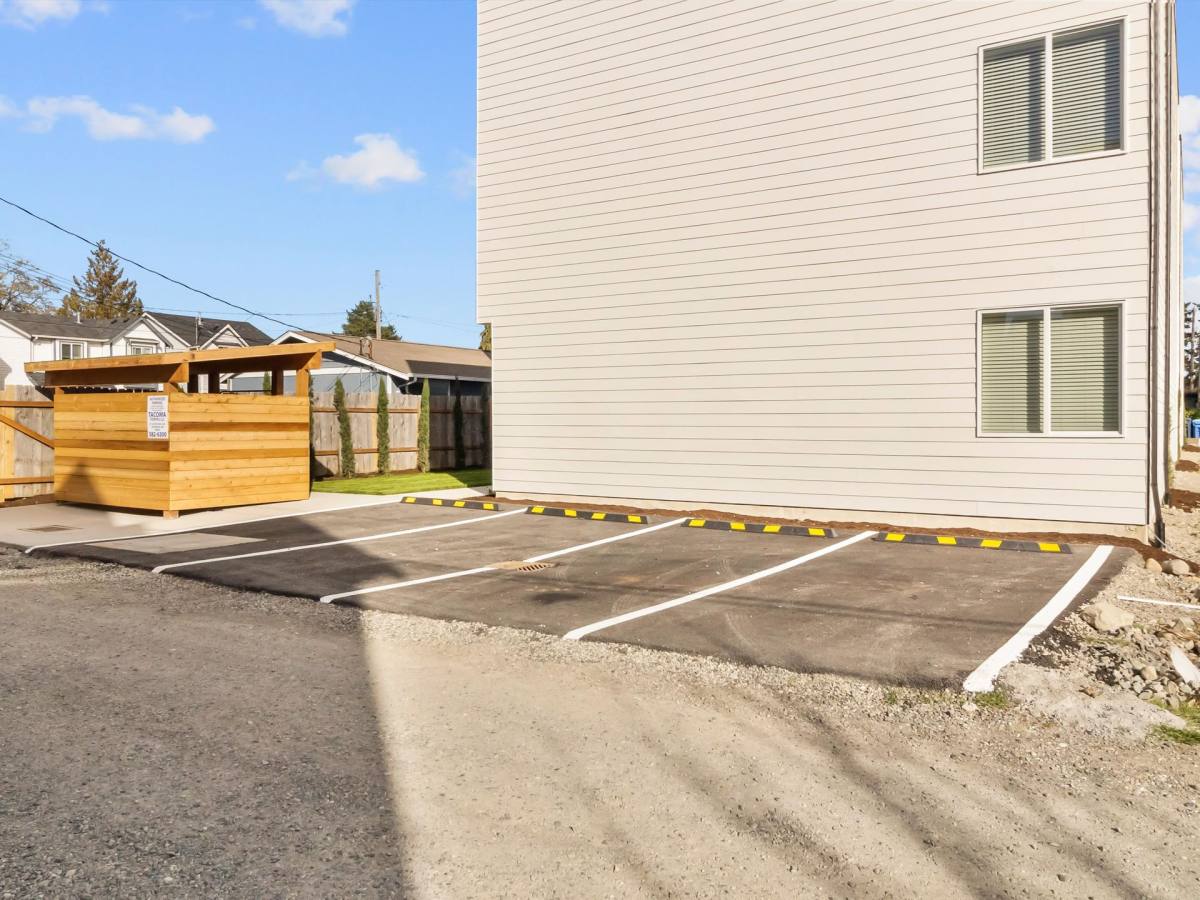 Apartment for rent at 4306 S Lawrence St, Tacoma, WA 98409