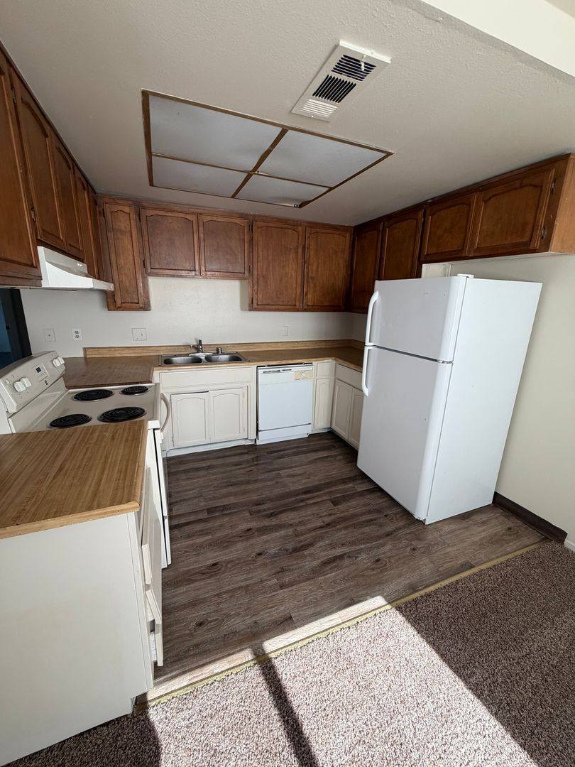 Apartment for rent at 3352-3358 San Mateo Court, Merced, CA 95348