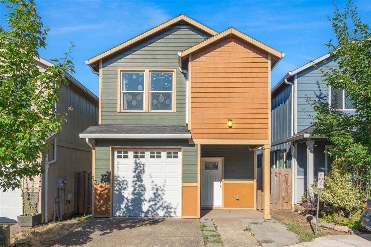 House for rent at 14414 E Burnside Dr, Portland, OR 97233
