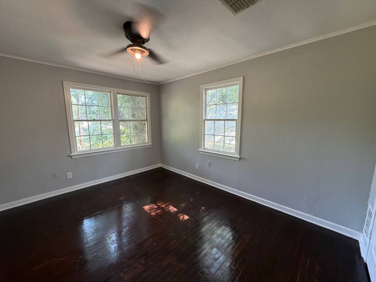 Apartment for rent at 126 E Olive St, Shreveport, LA 71104