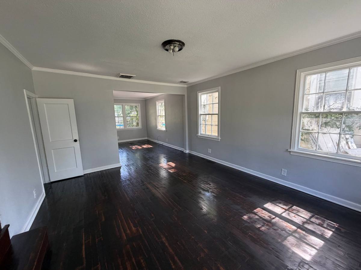 Apartment for rent at 126 E Olive St, Shreveport, LA 71104