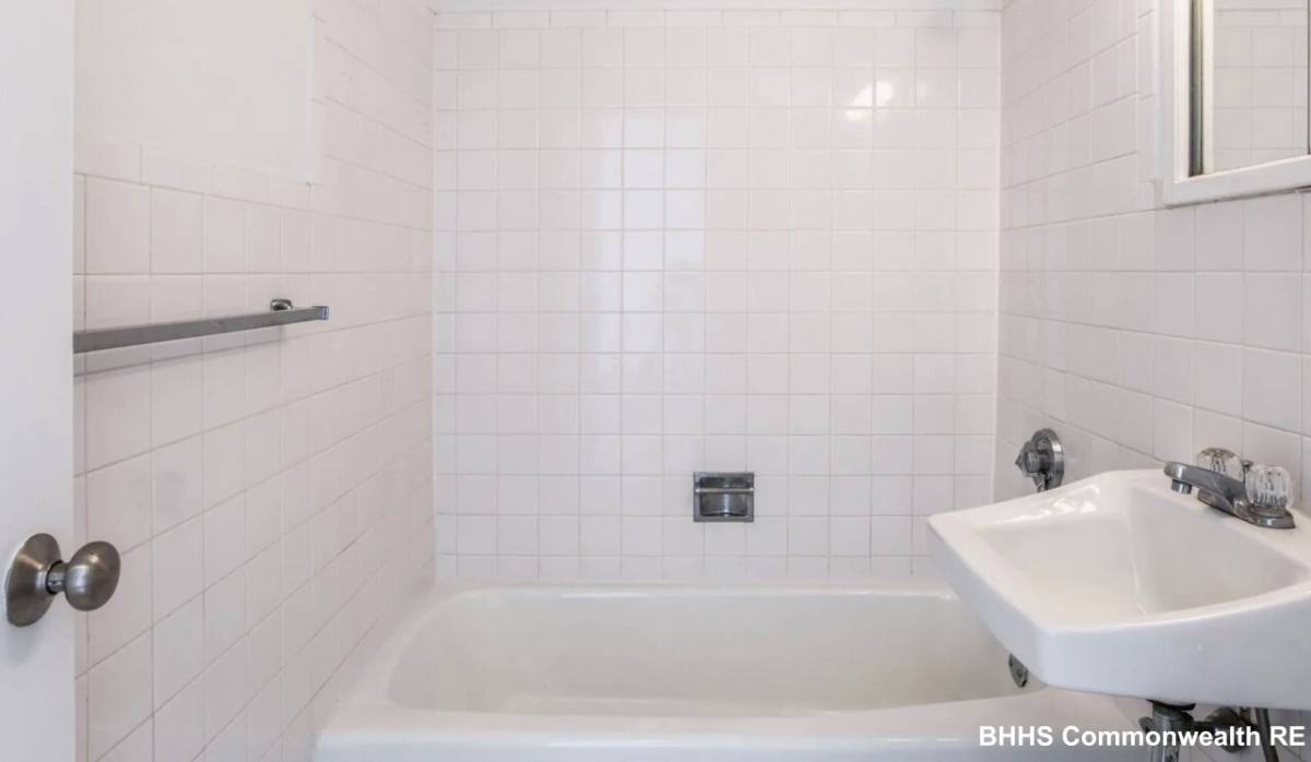 Apartment for rent at 205 Walden St, Cambridge, MA 02140