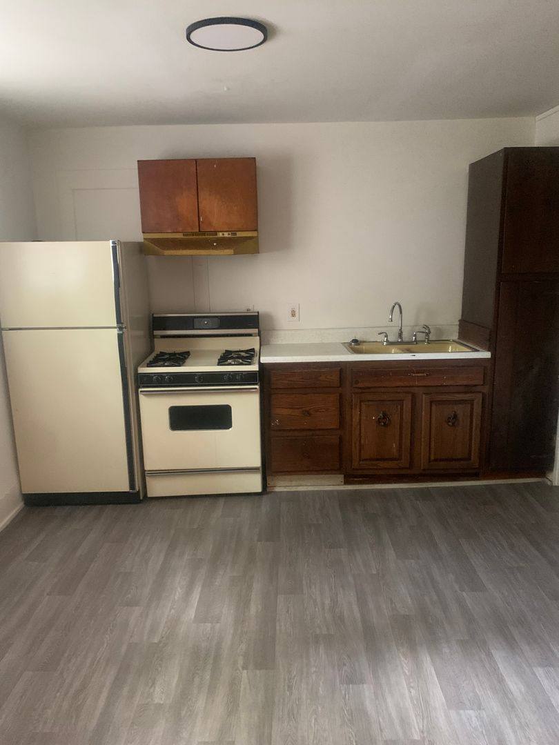 House for rent at 1010 N 12th, Springfield, IL 62702