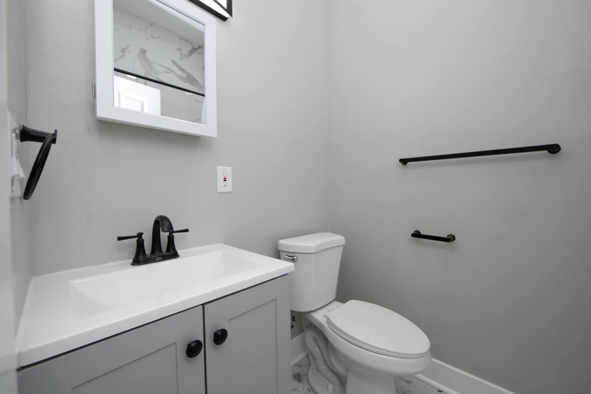 Apartment for rent at 436 - 438 Broadway, Camden, NJ 08103