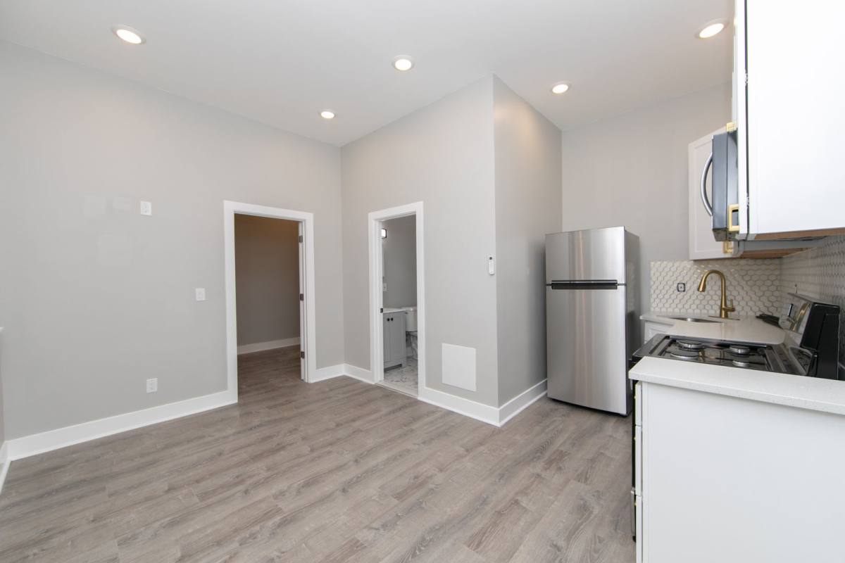 Apartment for rent at 436 - 438 Broadway, Camden, NJ 08103