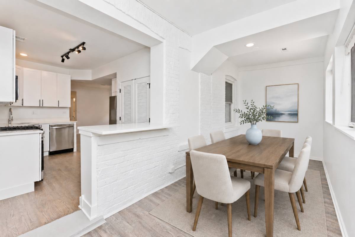 Apartment for rent at 2464-70 N Lincoln Ave, Chicago, IL 60614