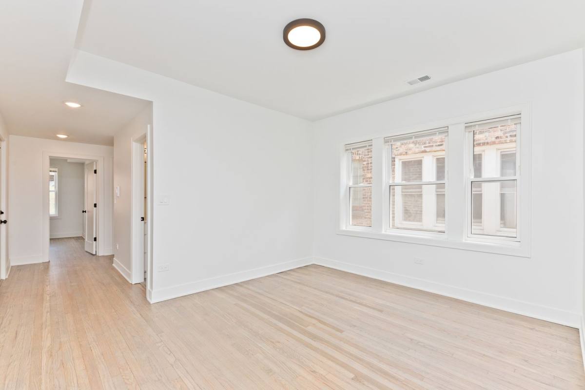 Apartment for rent at 2464-70 N Lincoln Ave, Chicago, IL 60614