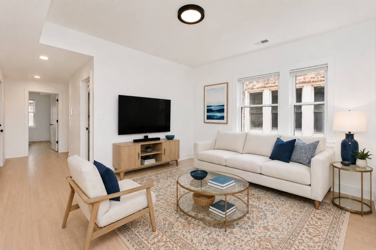 Apartment for rent at 2464-70 N Lincoln Ave, Chicago, IL 60614