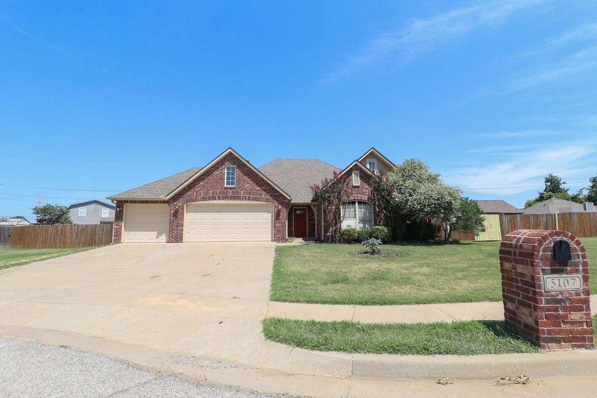House for rent at 5107 Barr Dr, Sand Springs, OK 74063