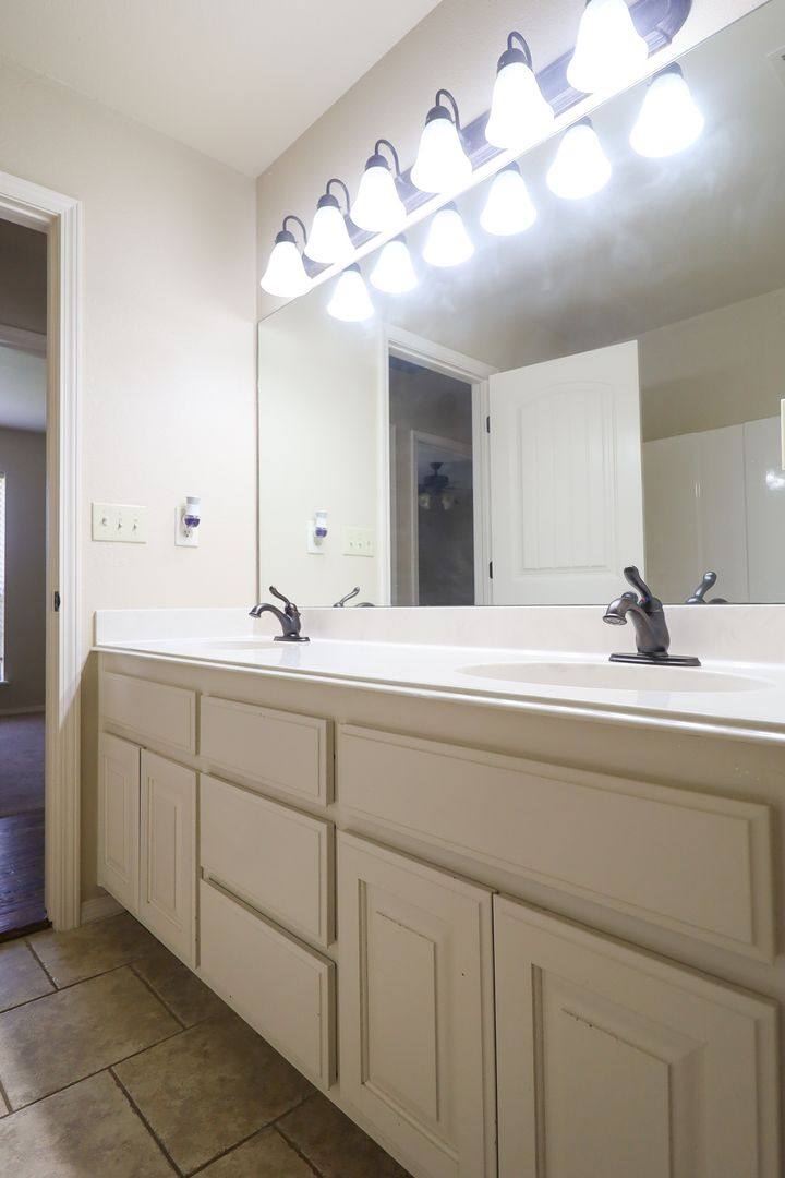 House for rent at 5107 Barr Dr, Sand Springs, OK 74063