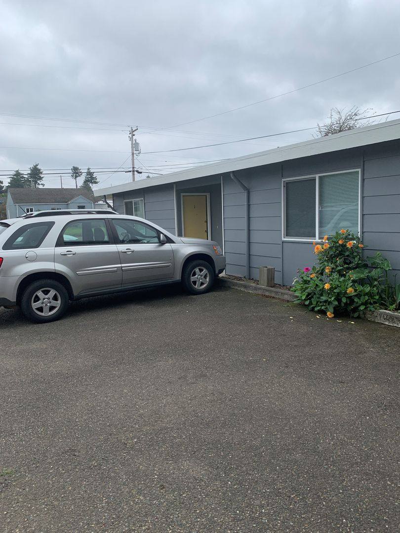 Apartment for rent at 250 S Marple, Coos Bay, OR 97420