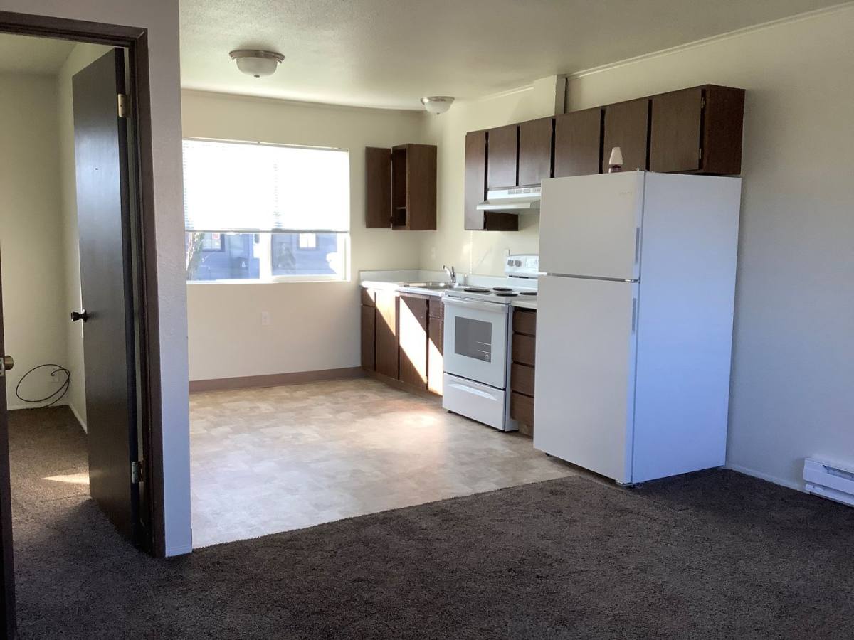 Apartment for rent at 250 S Marple, Coos Bay, OR 97420