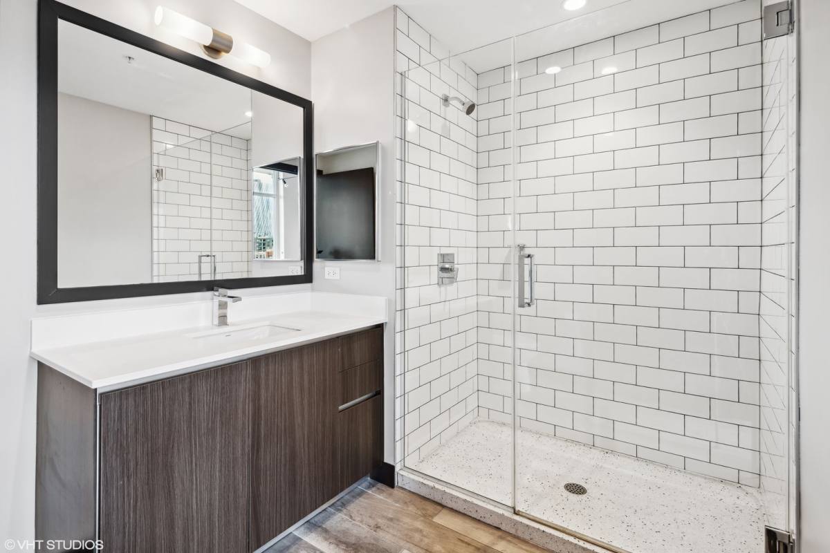 Apartment for rent at 171 N Aberdeen St, Chicago, IL 60607