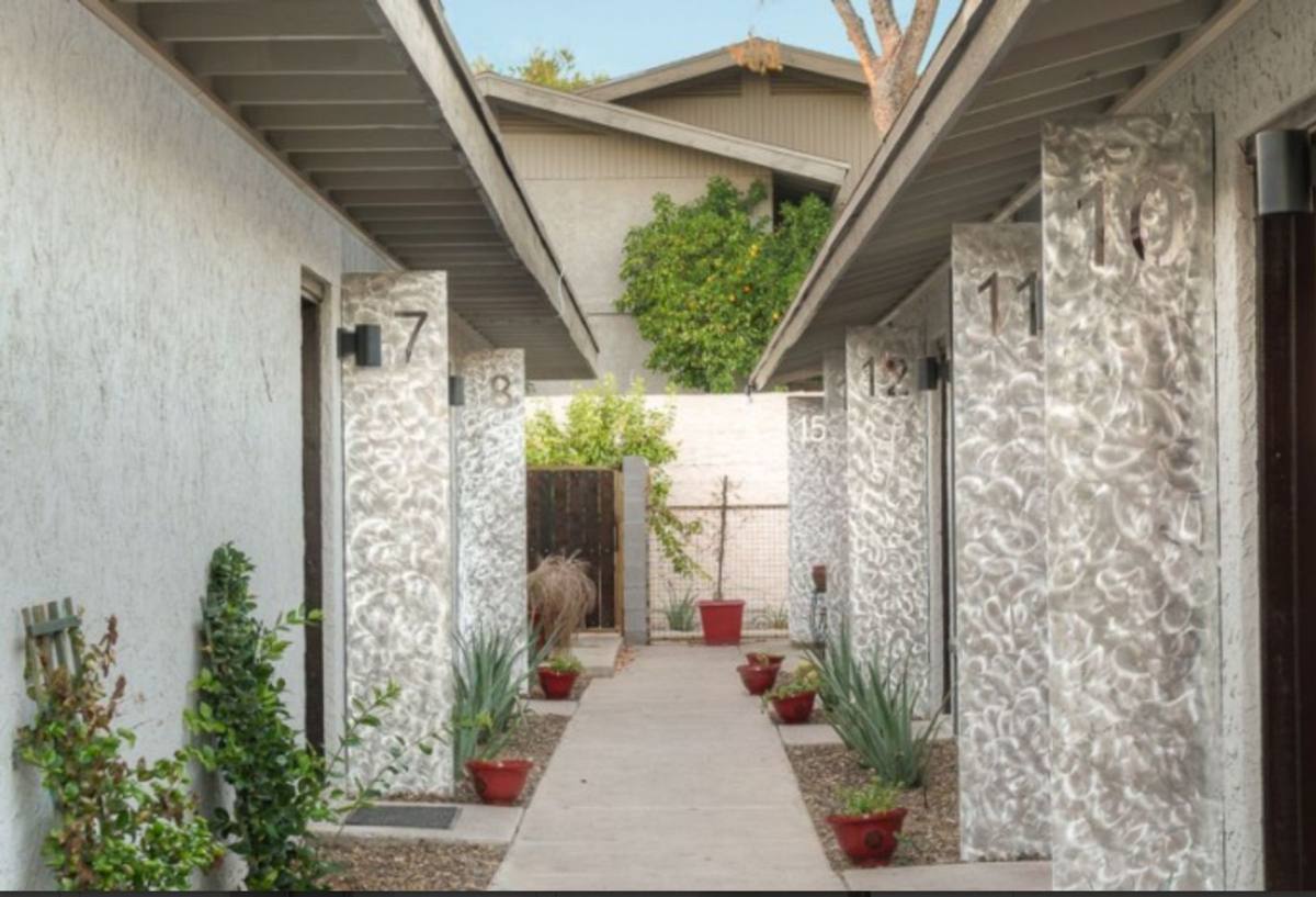 Apartment for rent at 1632 E Cambridge Ave, Phoenix, AZ 85006
