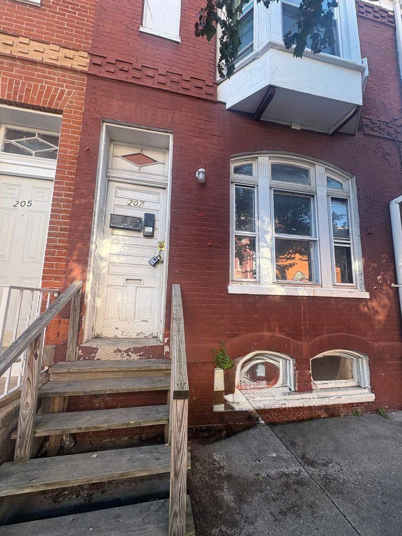 Apartment for rent at 207 S Pine St #1, York, PA 17403