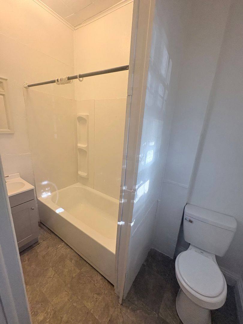 Apartment for rent at 207 S Pine St #1, York, PA 17403
