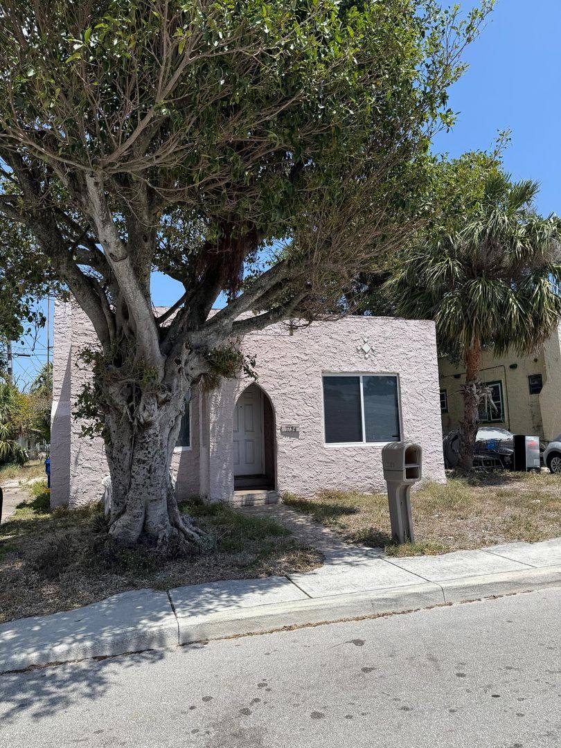 House for rent at 1154 W 25th St, West Palm Beach, FL 33404