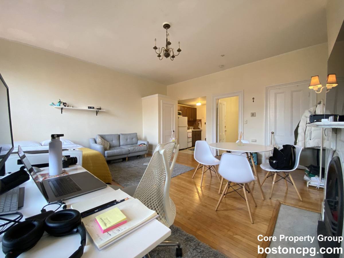 Apartment for rent at 233 Beacon #9, Boston, MA 02116