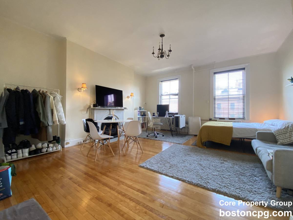 Apartment for rent at 233 Beacon #9, Boston, MA 02116