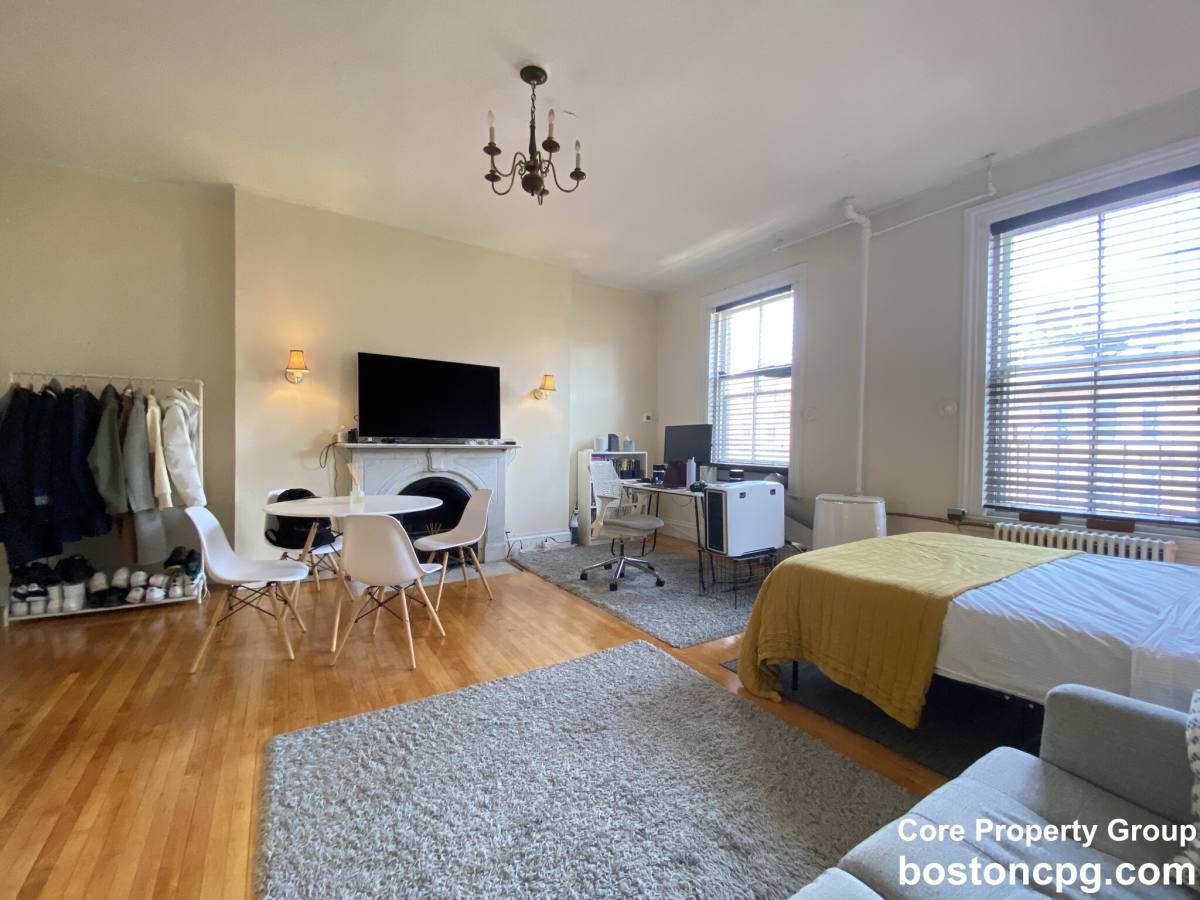 Apartment for rent at 233 Beacon #9, Boston, MA 02116