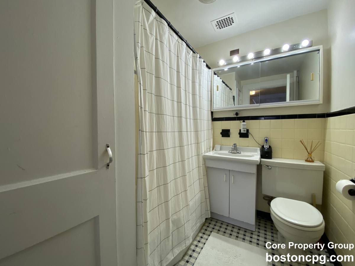 Apartment for rent at 233 Beacon #9, Boston, MA 02116