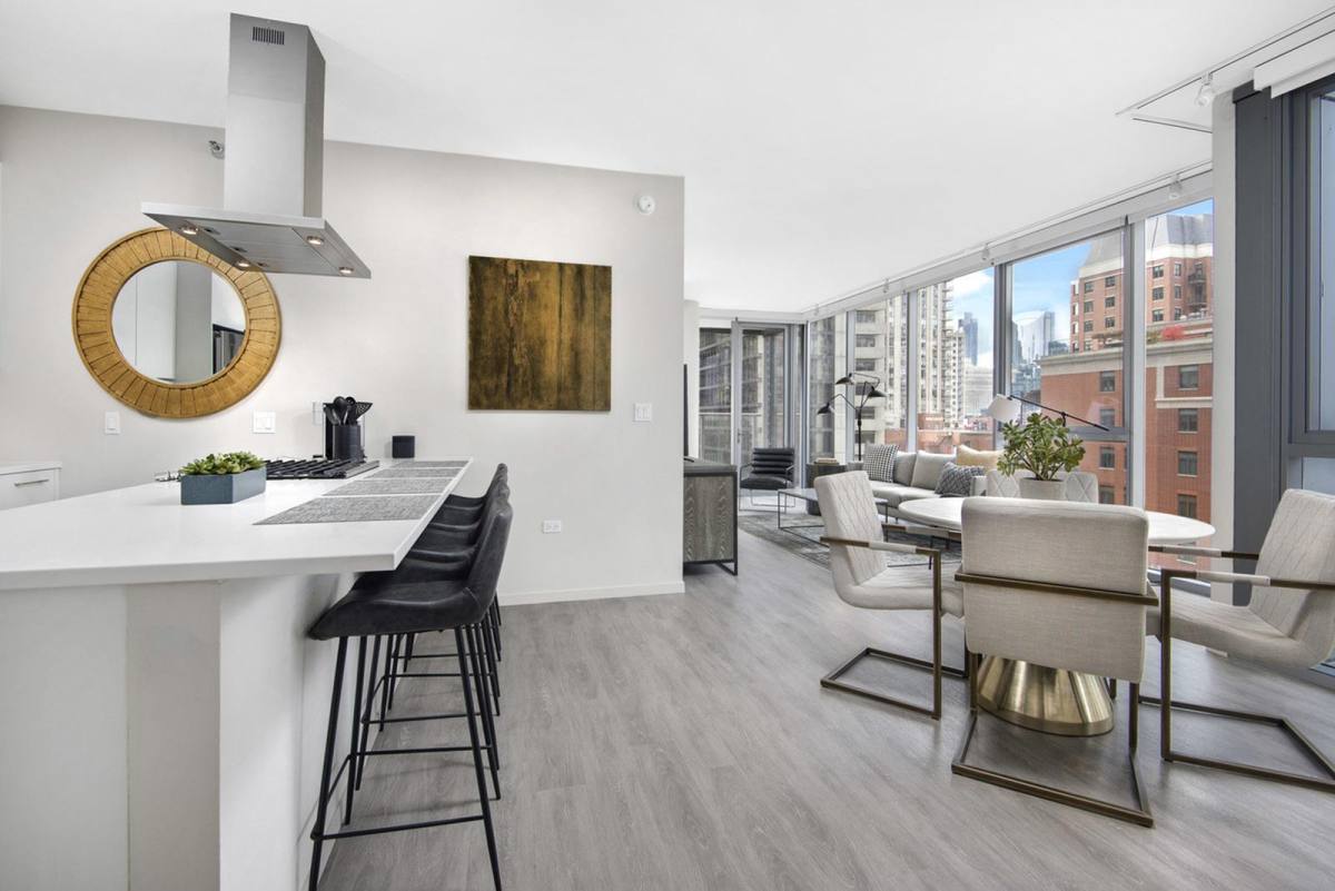 Apartment for rent at 8 E Huron St, Chicago, IL 60611