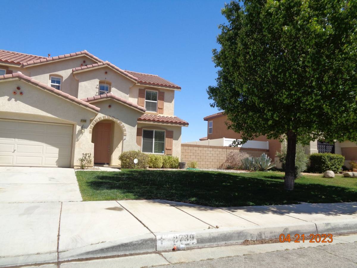 House for rent at 2739 Garnet Lane, Lancaster, CA 93535