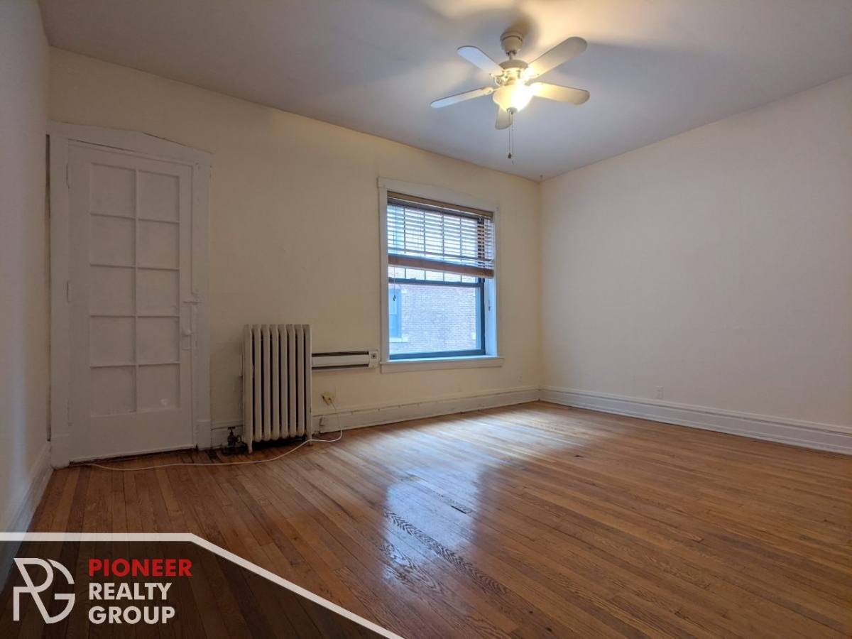 Apartment for rent at 2884 N Clark St, Chicago, IL 60657