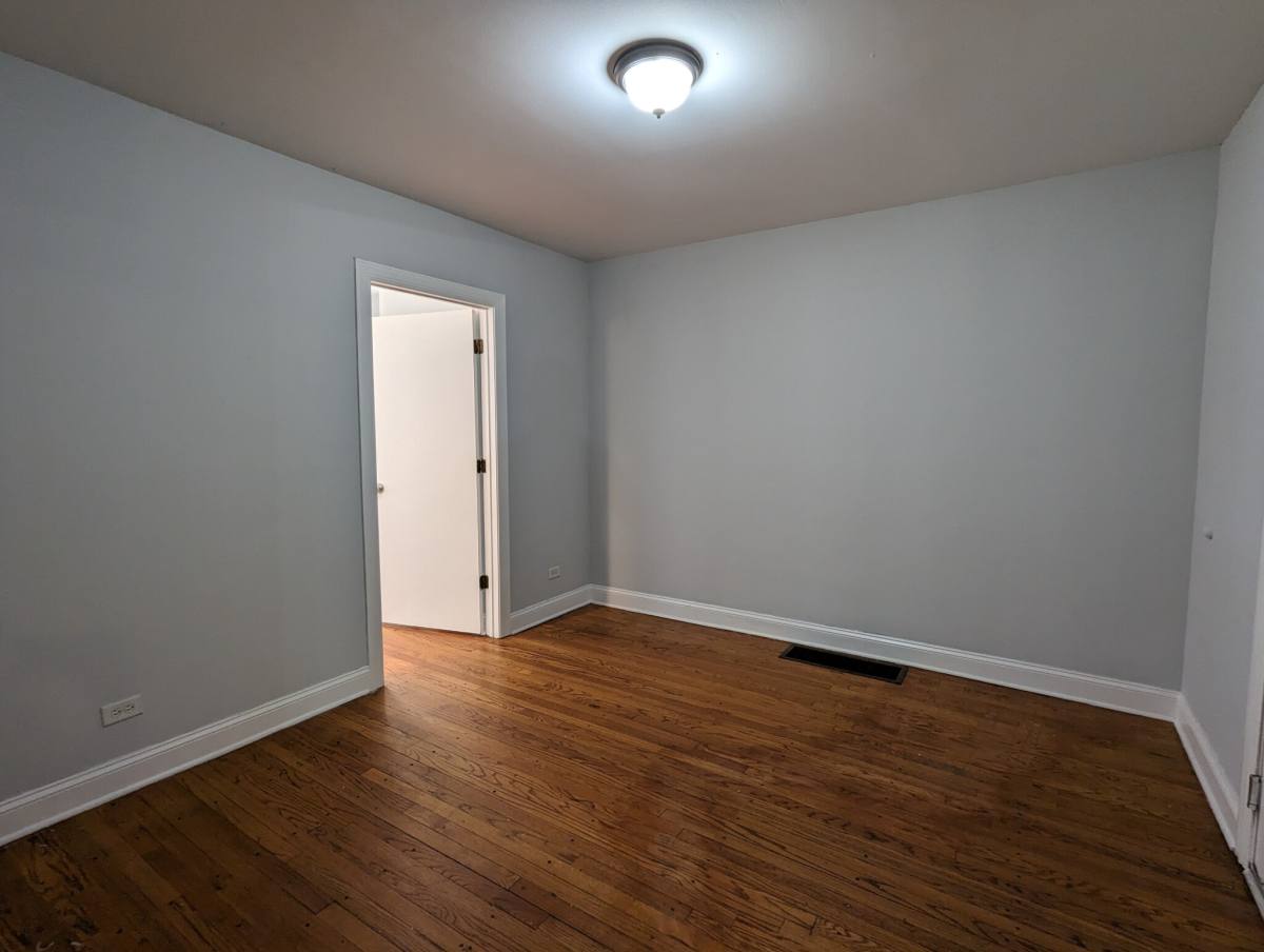 Apartment for rent at 5027 N Harding #1W, Chicago, IL 60625