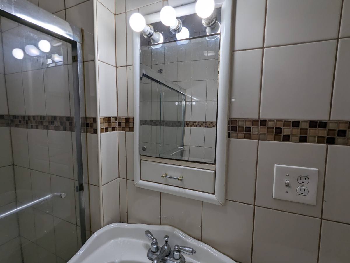 Apartment for rent at 5027 N Harding #1W, Chicago, IL 60625
