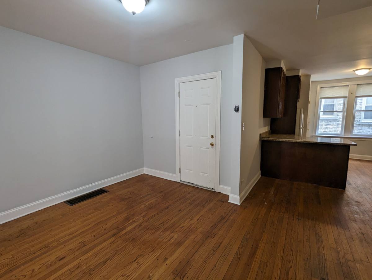 Apartment for rent at 5027 N Harding #1W, Chicago, IL 60625