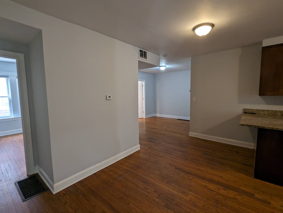 Apartment for rent at 5027 N Harding #1W, Chicago, IL 60625