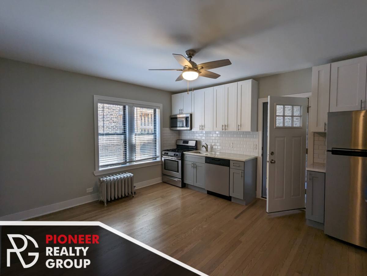 Apartment for rent at 1948 W Wilson Ave, Chicago, IL 60640