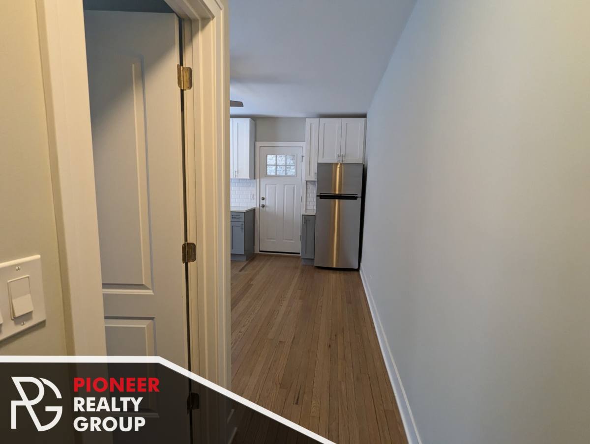 Apartment for rent at 1948 W Wilson Ave, Chicago, IL 60640