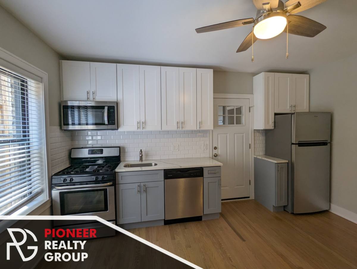 Apartment for rent at 1948 W Wilson Ave, Chicago, IL 60640