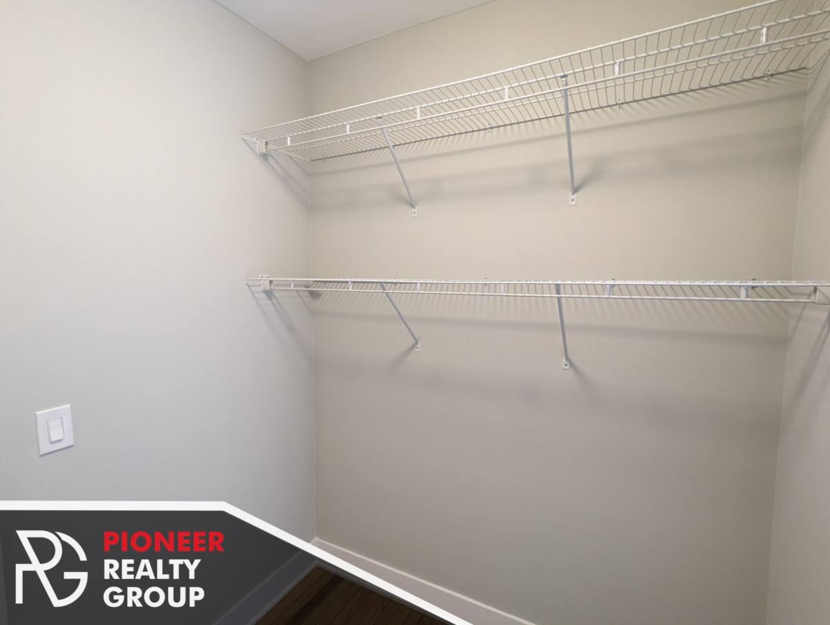 Apartment for rent at 1948 W Wilson Ave, Chicago, IL 60640